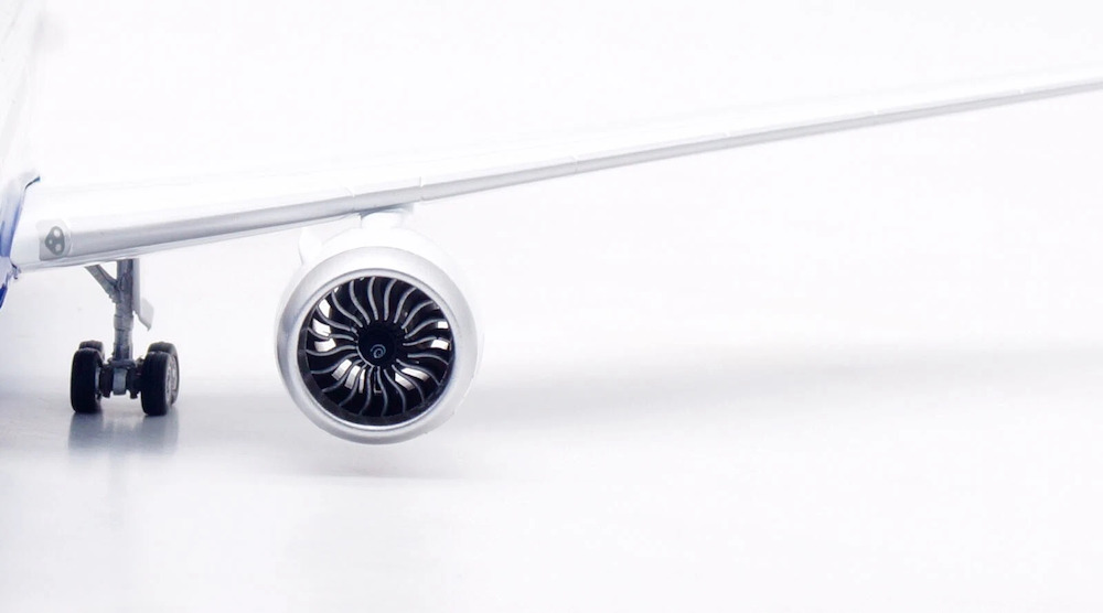 SQ Wings L2040 Boeing 787-10 Dreamliner Boeing House Color N528ZC