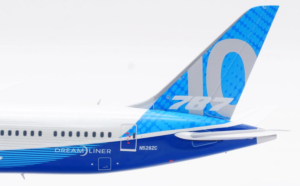 SQ Wings L2040 Boeing 787-10 Dreamliner Boeing House Color N528ZC