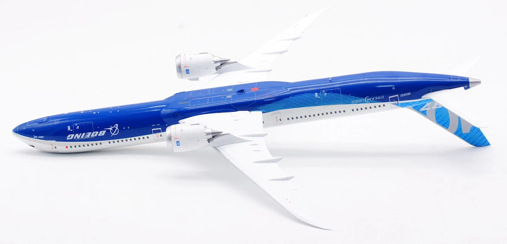 SQ Wings L2040 Boeing 787-10 Dreamliner Boeing House Color N528ZC
