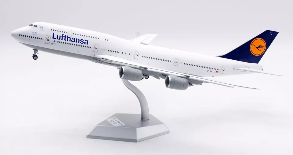 SQ Wings L2055FD Boeing 747-8 Lufthansa D-ABYU Flaps Down