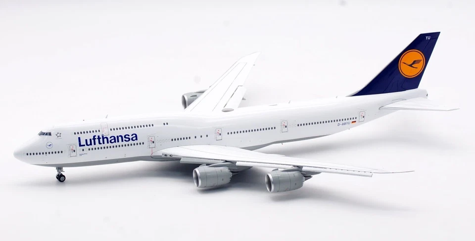 SQ Wings L2055FD Boeing 747-8 Lufthansa D-ABYU Flaps Down