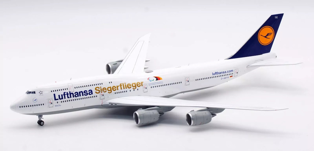 SQ Wings L2087 Boeing 747-8 Lufthansa 