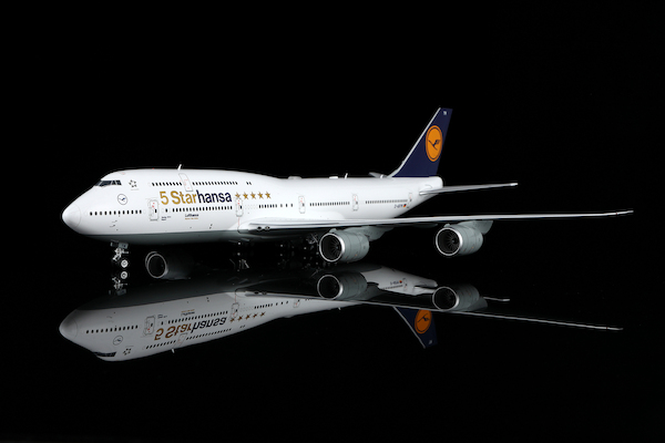 Boeing 747-8 Lufthansa 5-starHansa D-ABYM  L2110