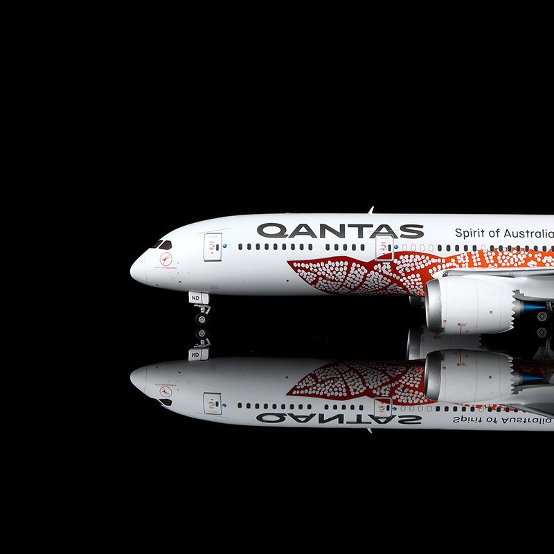 SQ Wings L2129 Boeing 787-9 Dreamliner Qantas 
