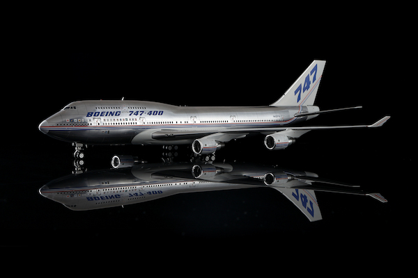 Boeing 747-400 Boeing House Color N401PW Polished L2131