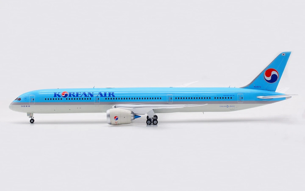 模型　KOREAN AIR BOEING 787-10 スケール1:200 s-l400.jpg