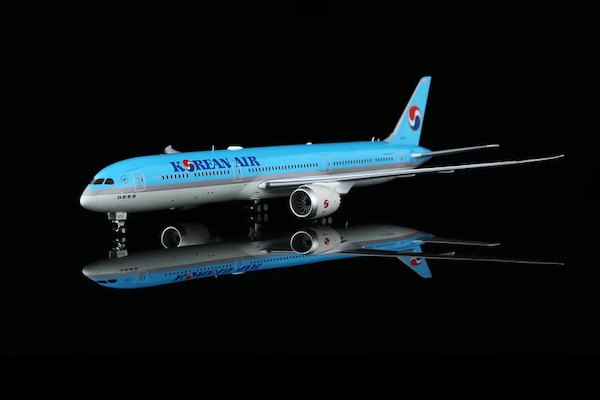 Boeing 787-10 Dreamliner Korean Air HL8573 L2141
