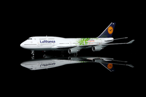 Boeing 747-400 Lufthansa "Hannover EXPO 2000" D-ABVK  L2185