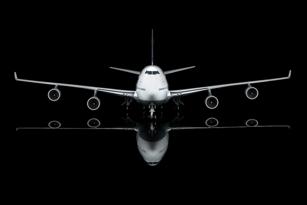 SQ Wings L2185 Boeing 747-400 Lufthansa 