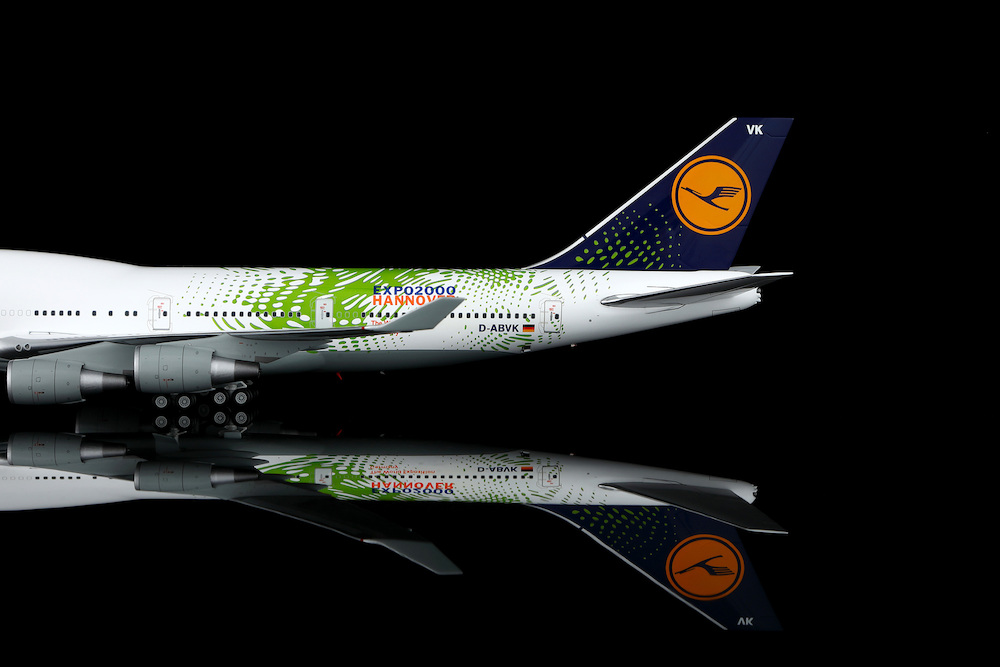 SQ Wings L2185 Boeing 747-400 Lufthansa 