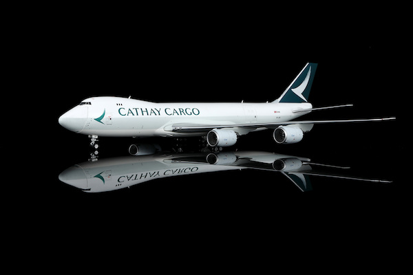 Boeing 747-8F Cathay Cargo B-LJN Interactive Series L2188C