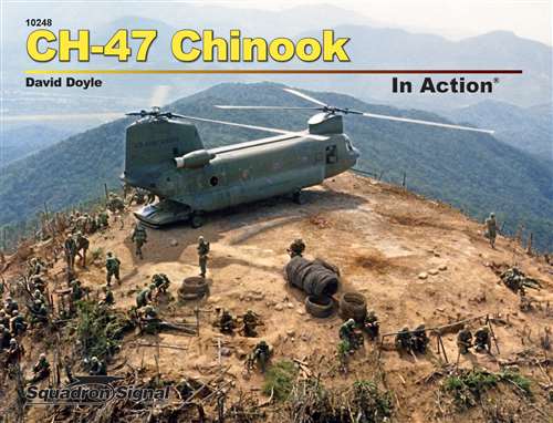 CH47 Chinook in Action 9780897478410