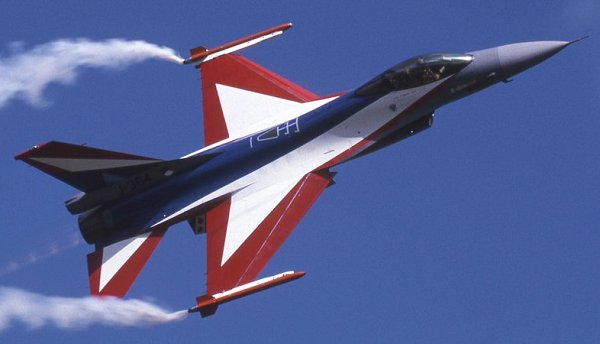 F16A Falcon (J-364 "Solo Display 1997-1998" Royal Netherlands A.F)  72-144