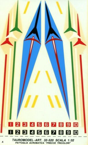 Frecce Tricolore (F86E Sabre) 32-520