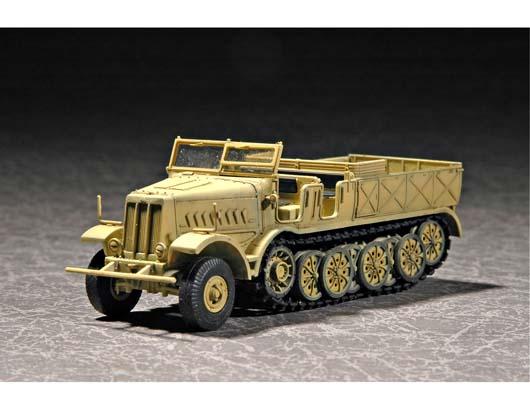 German Sd Kfz.9/18 Ton Half track 07252