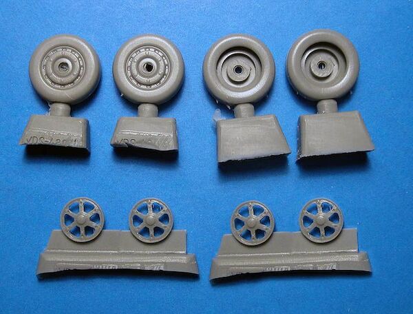 XF5U-1 "Flapjack" wheels (Kitty Hawk)  VDS48106