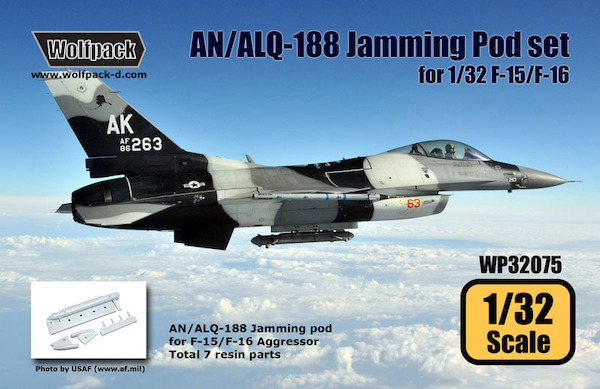 AN/ALQ-188 Jamming Pod with Chin pod for F15/F16 Aggressor WP32075