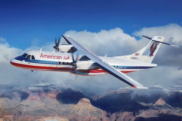 ATR42-300 (American Eagle) X144-009