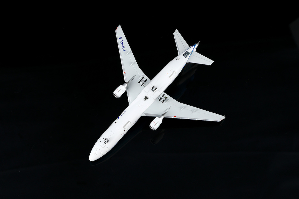 YY Wings YY1106 McDonnell Douglas MD11 KLM 