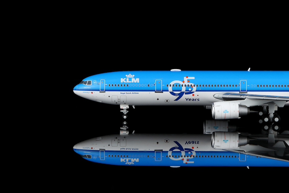 YY Wings YY1106 McDonnell Douglas MD11 KLM 