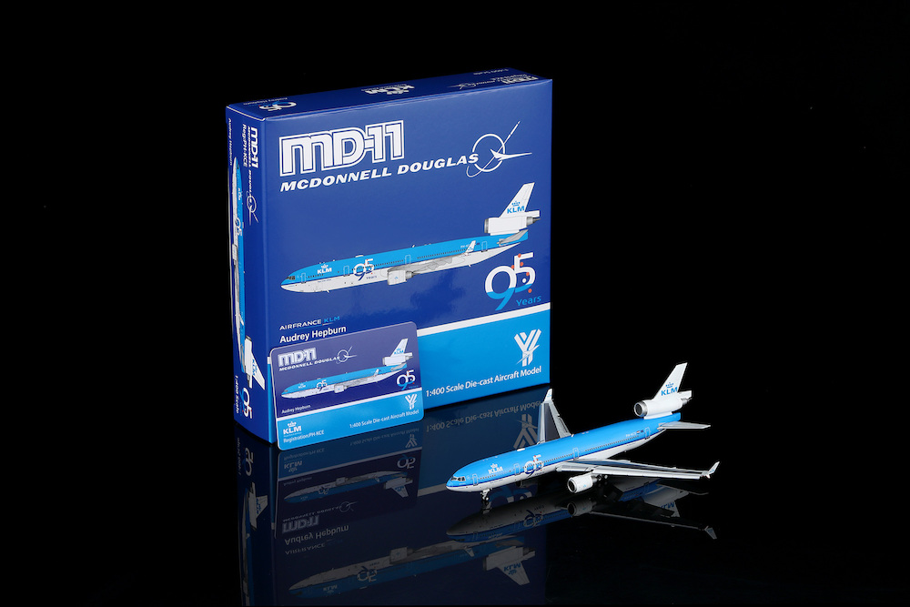 YY Wings YY1106F McDonnell Douglas MD11 KLM 