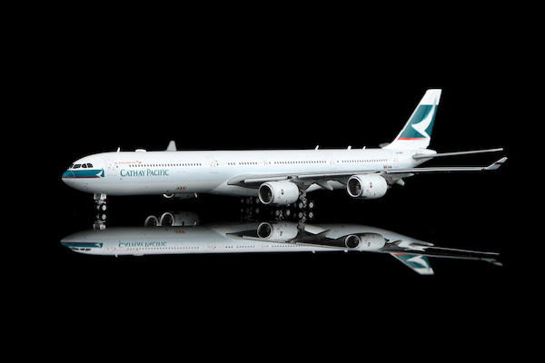 Airbus A340-600 Cathay Pacific B-HQC Flaps Down  YY34605F