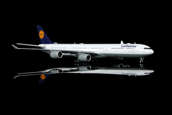 Airbus A340-600 Lufthansa D-AIHZ YY34615