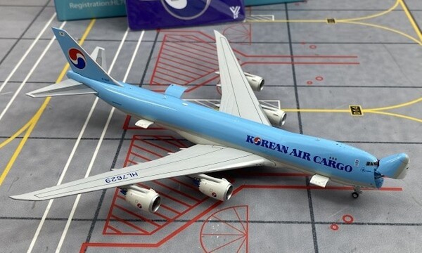 Boeing 747-8F Korean Air Cargo HL7629 Interactive  YYD12C