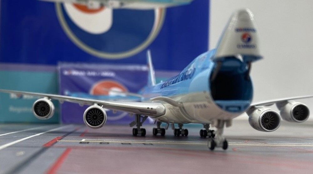 1/500 ダイキャスト BOEING 747SR-81 1/500 ダイキャスト BOEING 747SR-81 All Nippon Mohican ANA